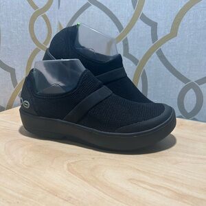 Oofos OOmg Low Shoes Slip On Black Lightweight Recovery Mesh Women's 8